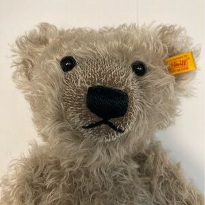 Steiff mohair classic teddy bear 000553. Caramel jointed with growler 14 inches.